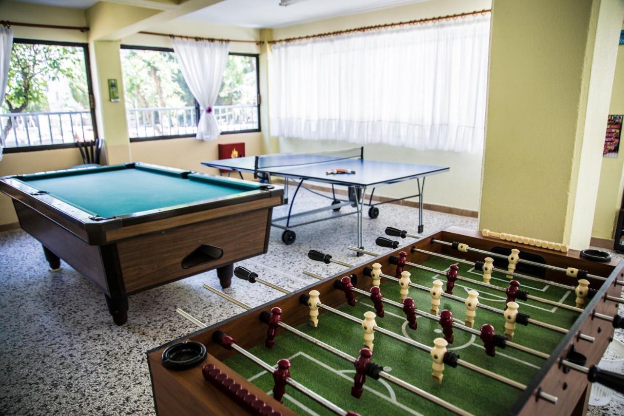 Dionisos Palms Apartments Paralia Dionisiou Eksteriør billede