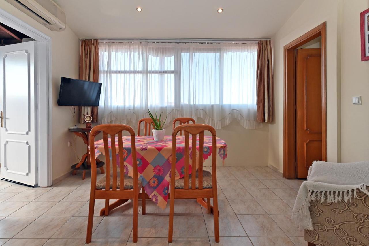 Dionisos Palms Apartments Paralia Dionisiou Eksteriør billede