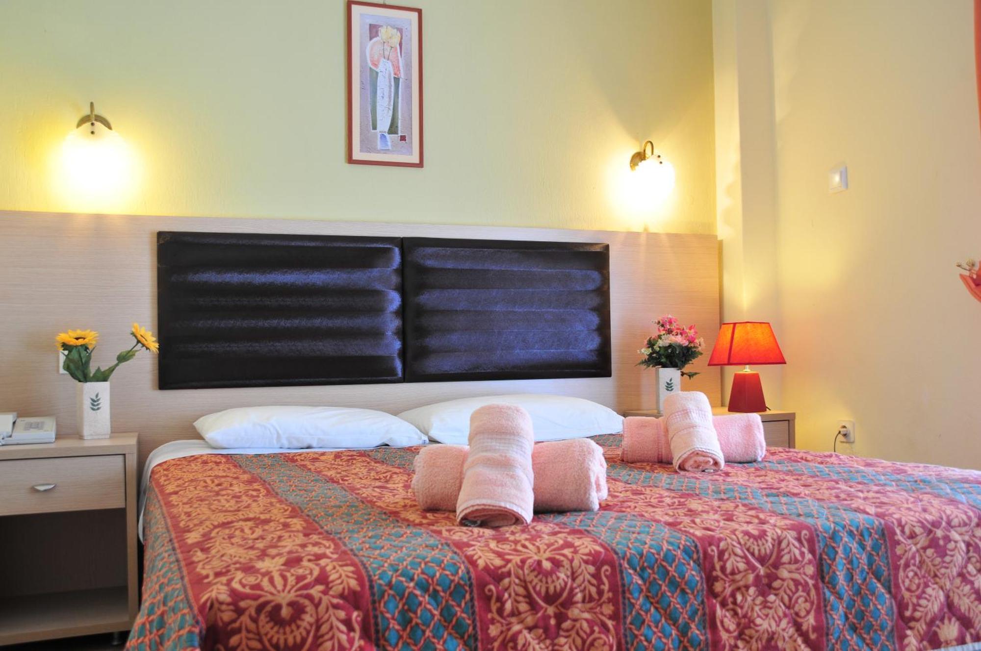 Dionisos Palms Apartments Paralia Dionisiou Værelse billede