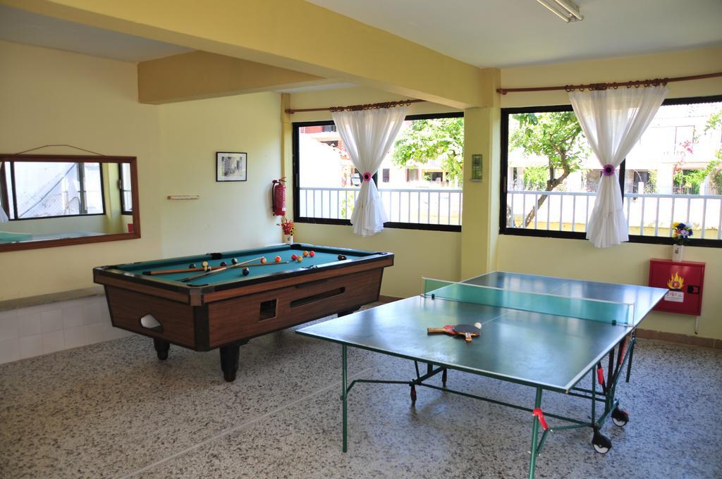 Dionisos Palms Apartments Paralia Dionisiou Eksteriør billede