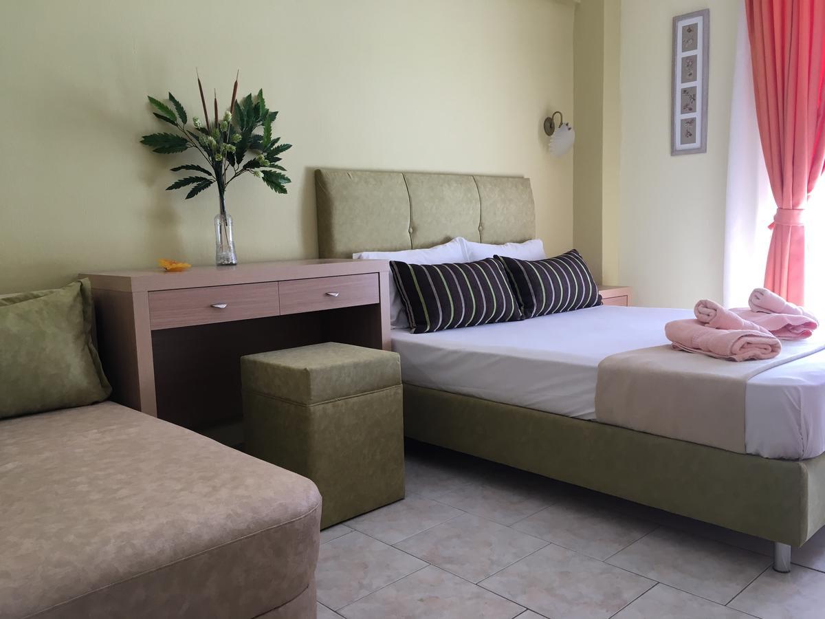 Dionisos Palms Apartments Paralia Dionisiou Eksteriør billede