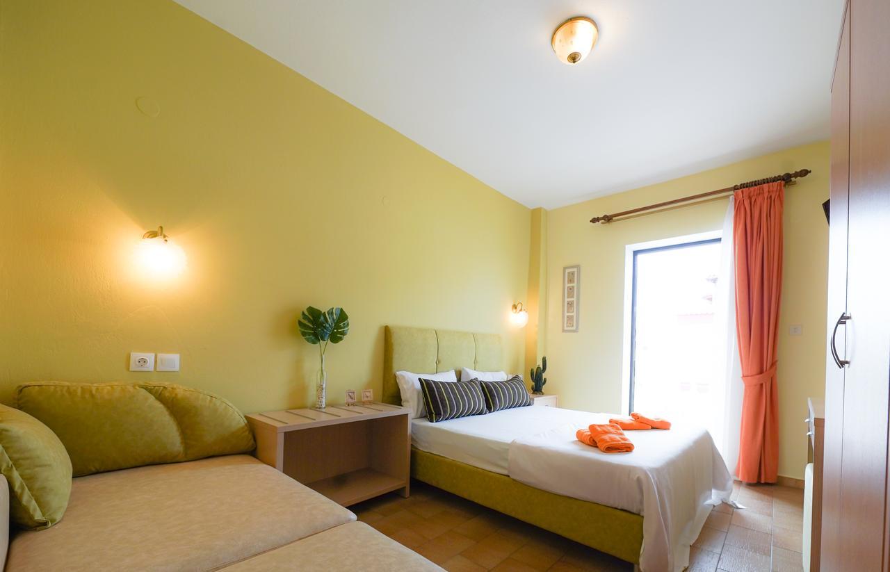 Dionisos Palms Apartments Paralia Dionisiou Eksteriør billede