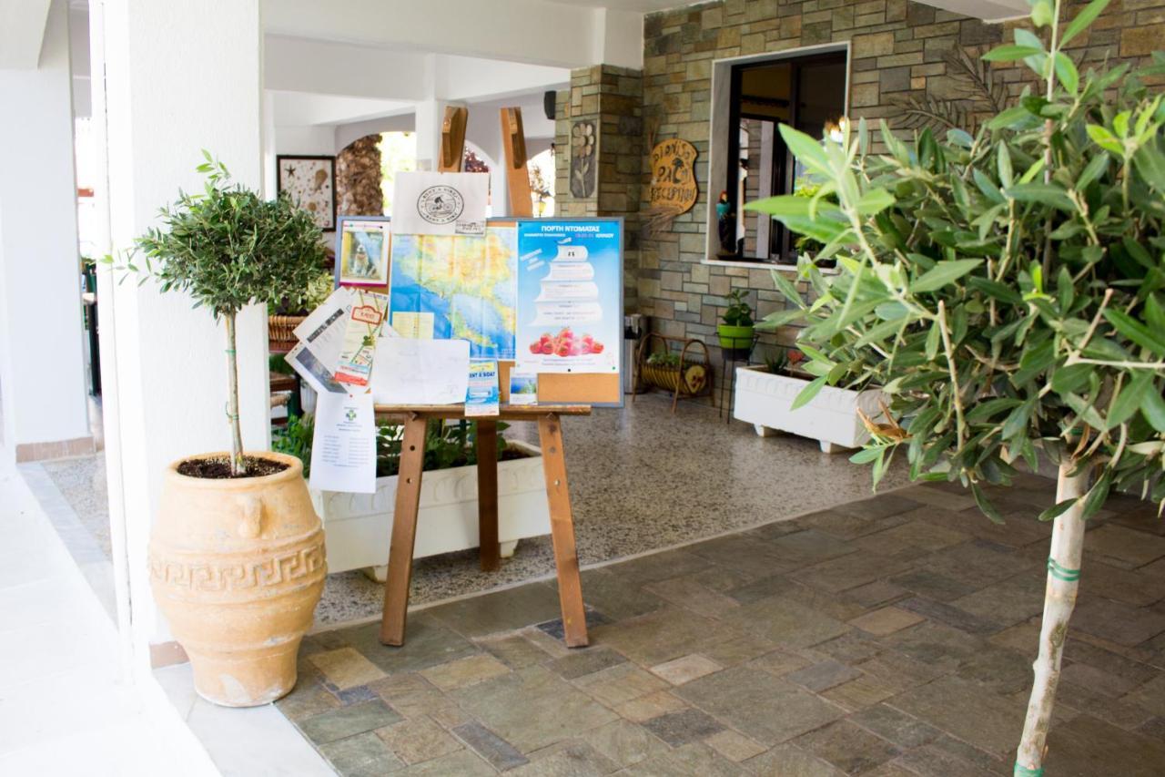 Dionisos Palms Apartments Paralia Dionisiou Eksteriør billede